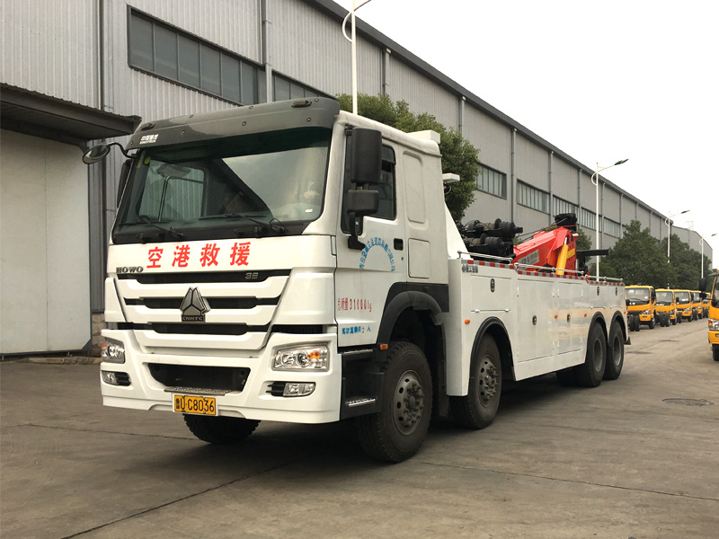 重汽前四后八拖吊聯(lián)體清障車(chē)